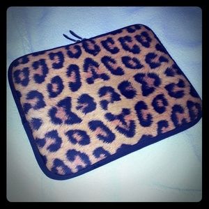 Animal print tablet case